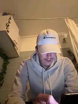 Toyjungee online show from March 6, 7:44 pm