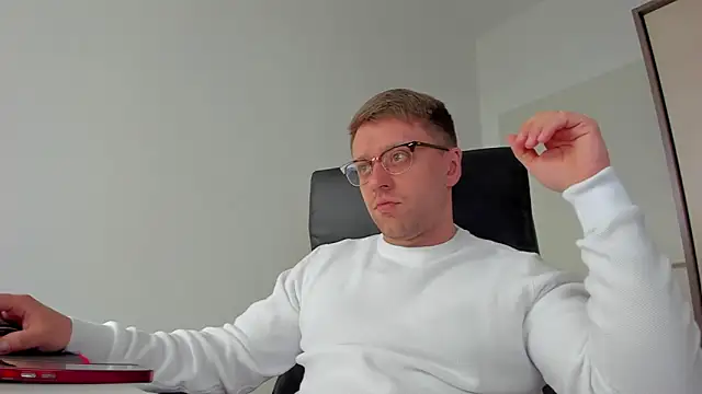 Findom guy online show from March 18, 9:34 am