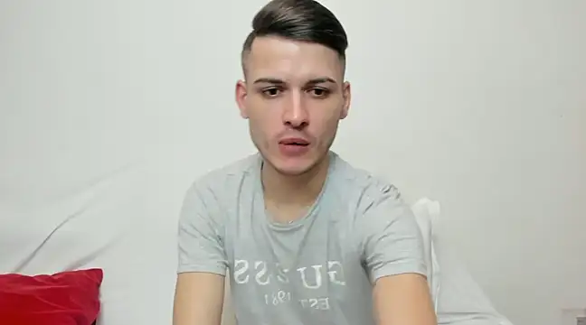 andboyfor6 online show from December 3, 7:33 pm