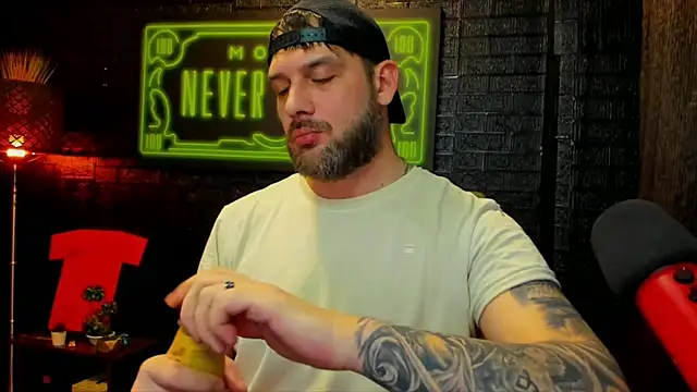 LexXHardy online show from March 5, 9:06 pm