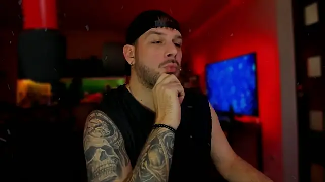 LexXHardy online show from December 25, 6:52 pm