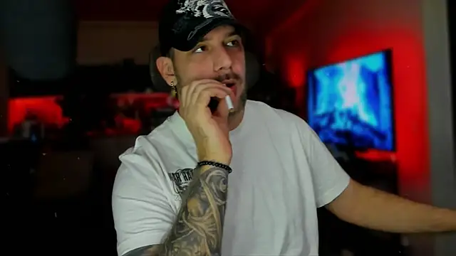 LexXHardy online show from December 28, 8:05 am