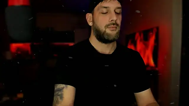 LexXHardy online show from December 12, 11:58 pm