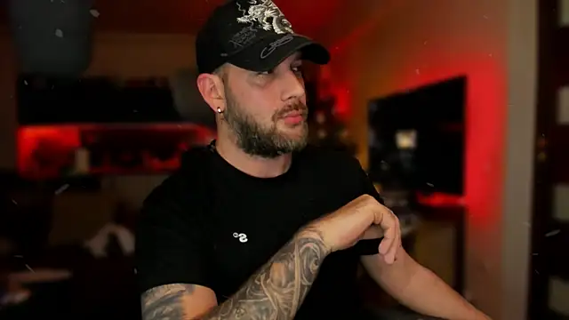 LexXHardy online show from December 4, 10:08 pm