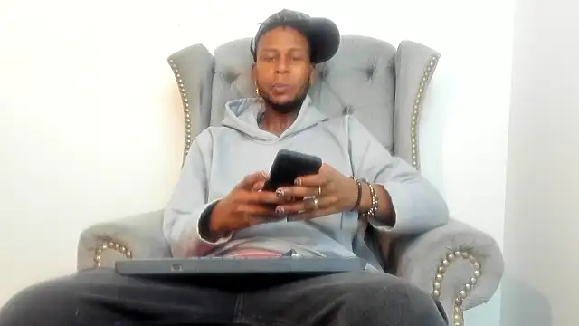 santhi lee online show from December 3, 2:23 am