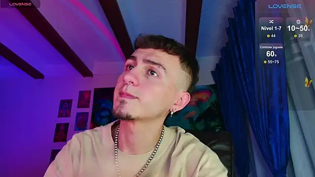 Snapshot of dimitri-bilak chatting on January 21, 11:45 pm dimitri-bilak online show from January 21, 11:45 pm