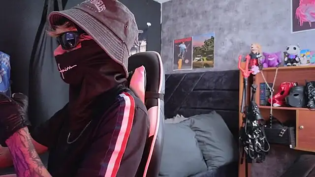 AcidMilo online show from December 22, 4:59 pm