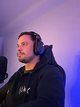 Jonkitzler1 online show from January 14, 6:44 pm