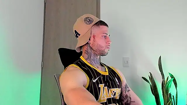  jamesleandros1 online show from March 8, 2:59 am