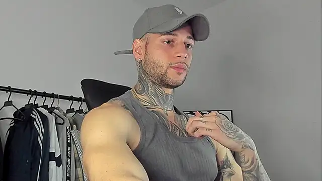  jamesleandros1 online show from October 22, 1:53 am