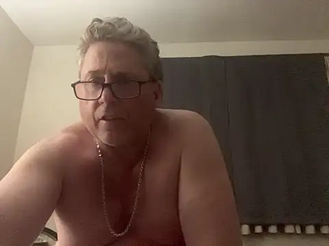 iwantutocum1X online show from February 25, 10:05 am