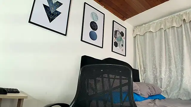 sam her online show from November 5, 9:06 pm