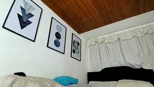 sam her online show from October 20, 11:52 pm