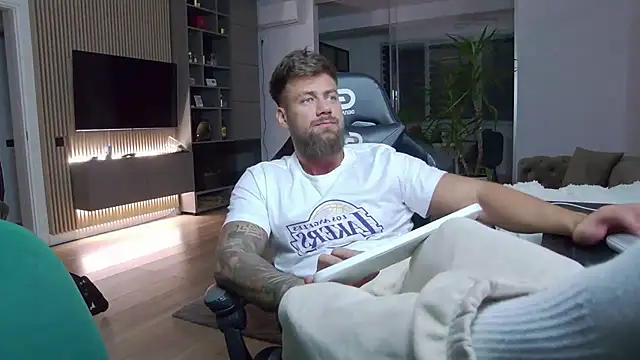 UbbeViking online show from January 6, 6:10 pm