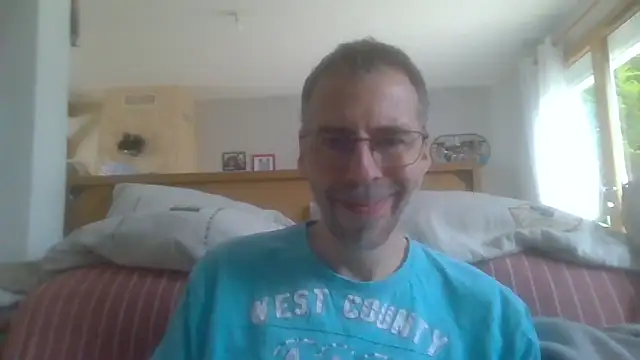 ptitcanard60600 online show from September 9, 1:54 pm