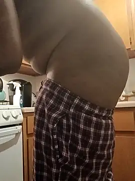 blkhereforall online show from February 21, 11:39 pm