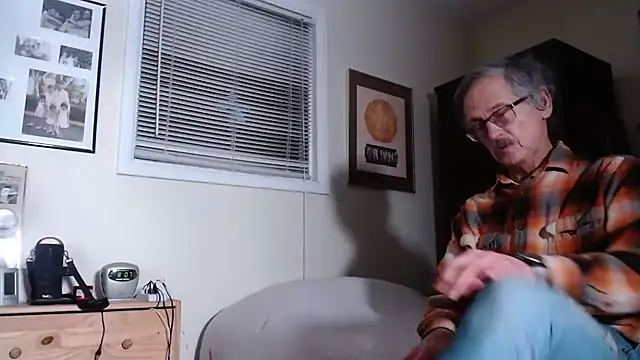 hottottrot691 online show from February 25, 1:09 am