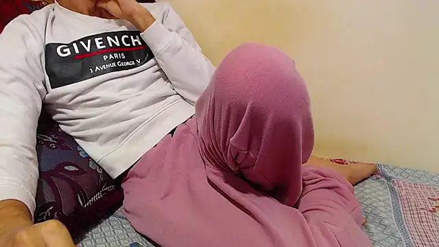 Alexdelarge323 online show from December 6, 11:11 am