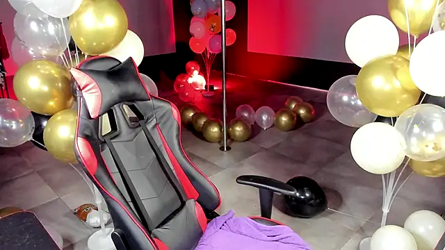 dirty-boss online show from October 3, 4:01 pm