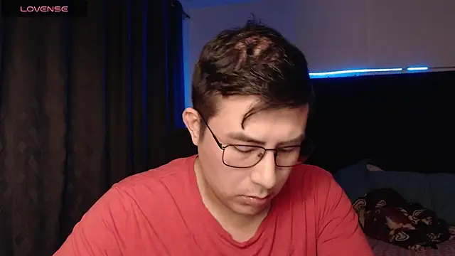 andrewmhilton  online show from December 20, 7:26 am