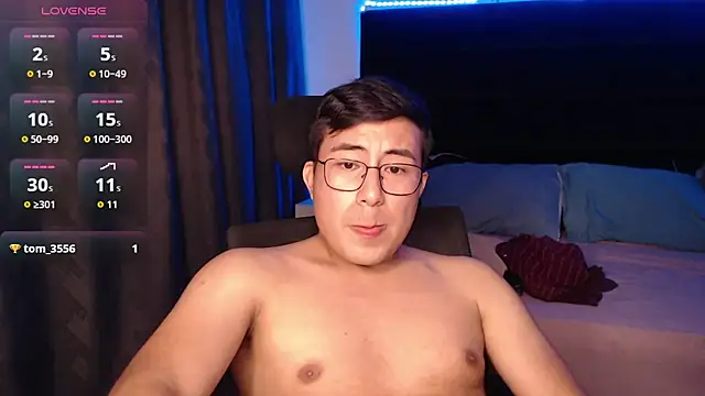 andrewmhilton  online show from April 5, 6:43 am