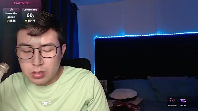 andrewmhilton  online show from March 10, 8:09 am