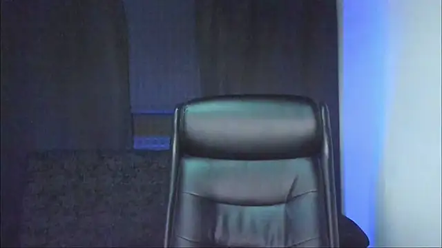 jhonnysnow17 online show from November 13, 4:22 pm