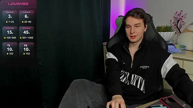 Vincent Strong online show from September 29, 12:57 pm