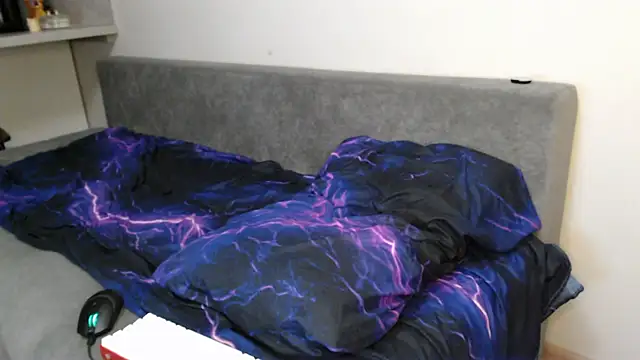 Student Oliver online show from April 30, 8:57 pm