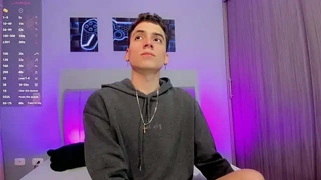 jake and joaquin online show from November 18, 11:58 am