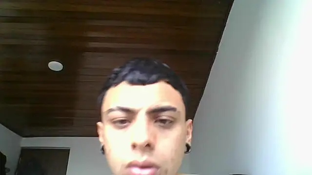 Mollly n david online show from December 19, 9:12 pm