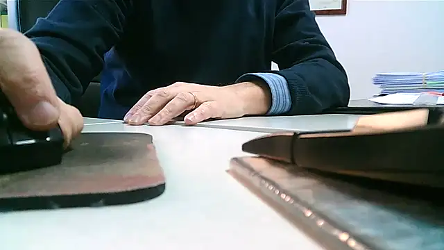 Gregcam online show from December 3, 9:31 am