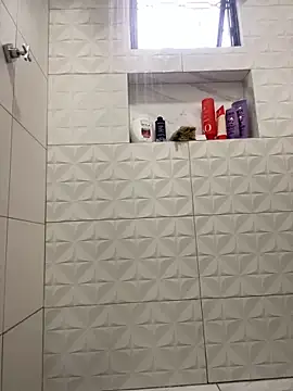 Snapshot of r0drig669 chatting on February 2, 8:51 pm r0drig669 online show from February 2, 8:51 pm