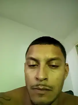 emrehliug12 online show from April 13, 6:14 am