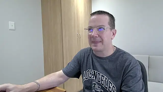 BrettJ81 online show from March 2, 1:09 pm