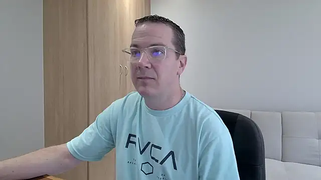 BrettJ81 online show from February 9, 11:36 am