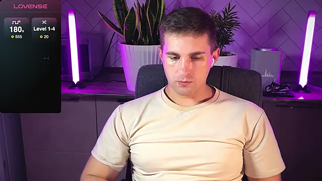 Sweeet  boy online show from January 15, 9:20 pm