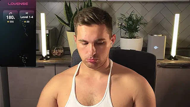 Sweeet  boy online show from December 18, 9:58 am