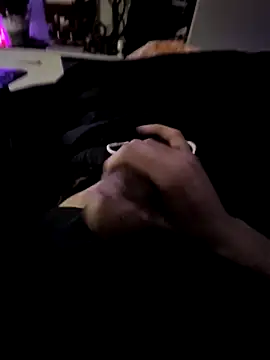 skaylove online show from December 8, 4:46 am