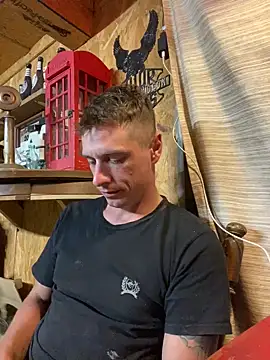 DillPie online show from November 16, 7:10 am